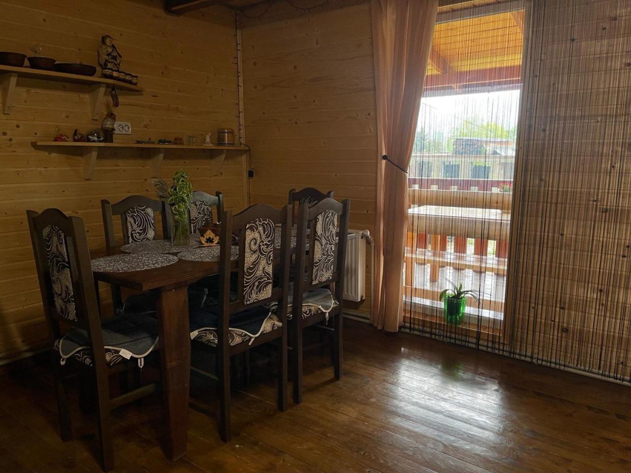 Карпатський Котедж Karpatian Cottage Vorochta Rum bild